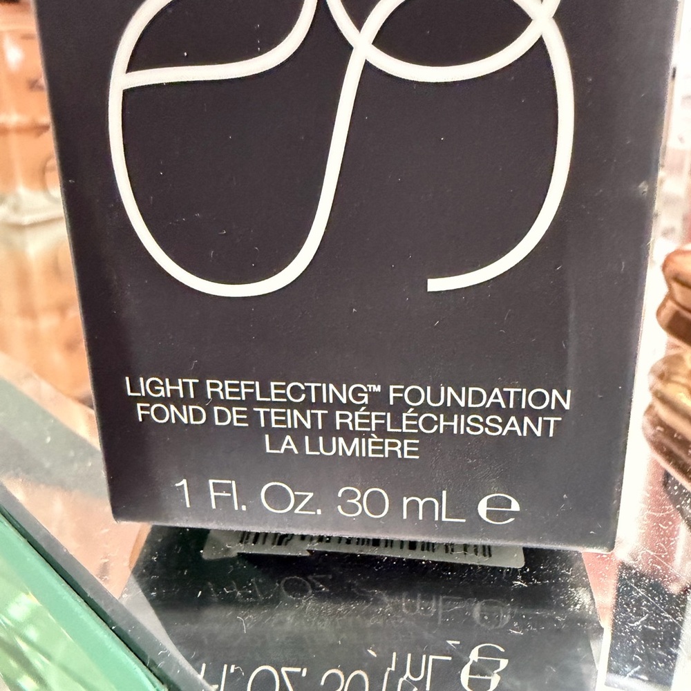 NARS Light Reflecting Foundation - Barcelona. Set of two - Picture 3 of 3